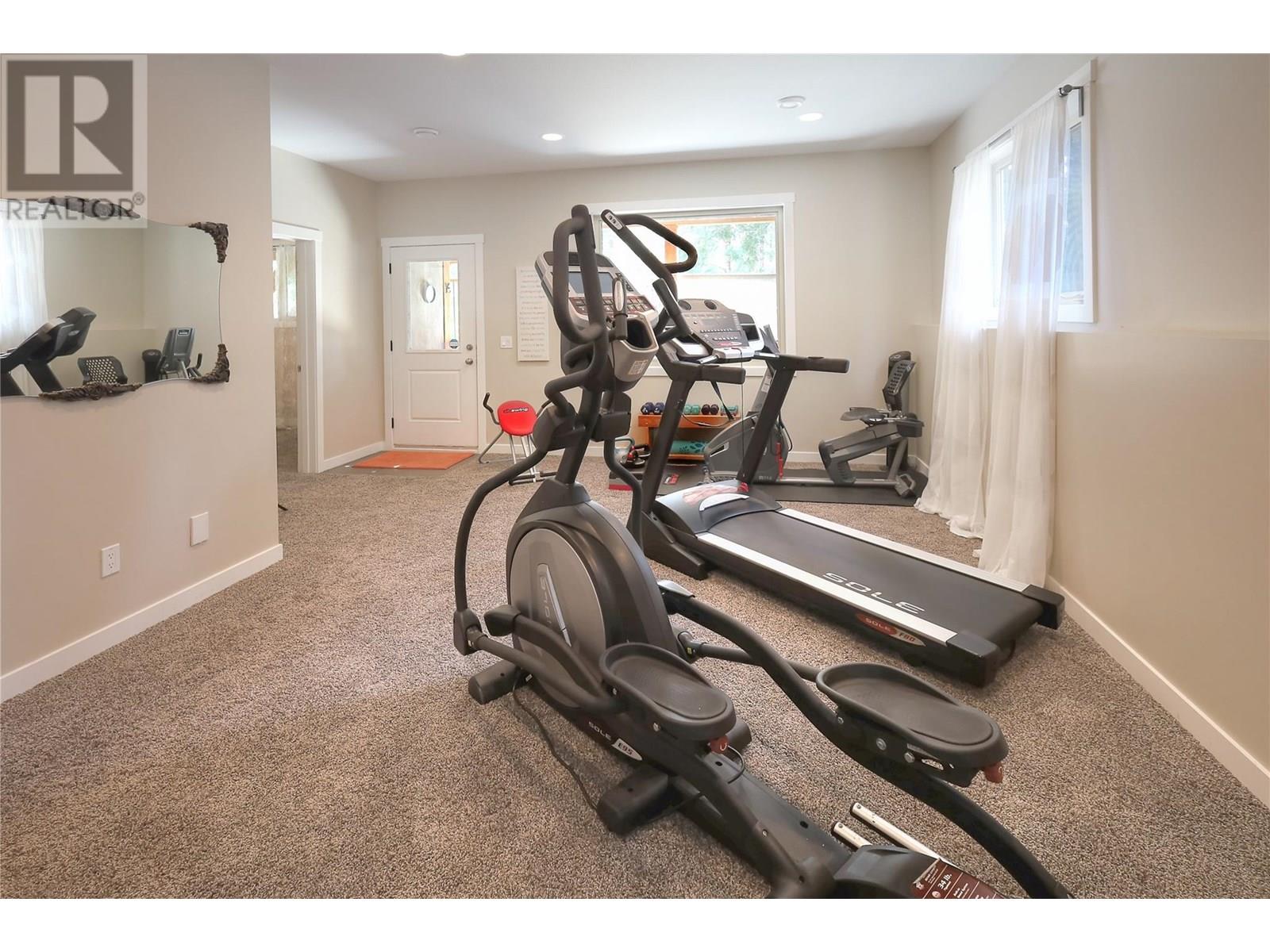 Photo 33 of 917 Copper Point Way, Windermere BC