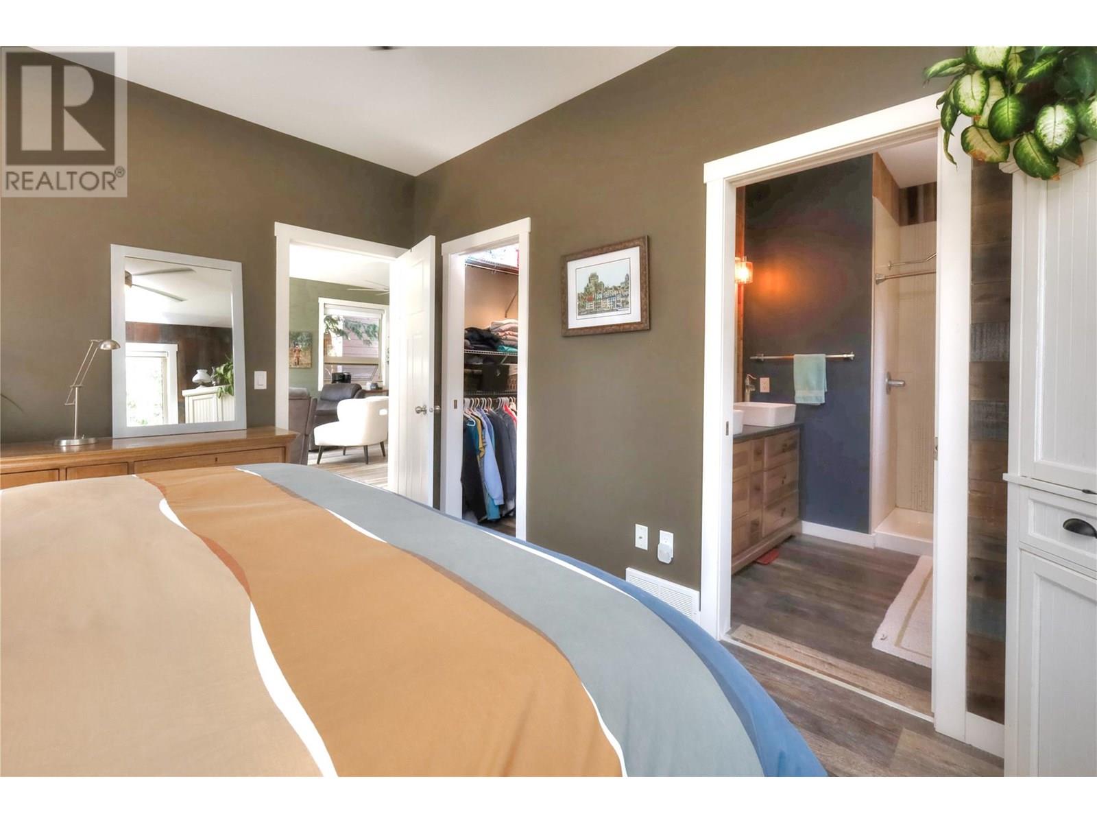 Photo 23 of 917 Copper Point Way, Windermere BC