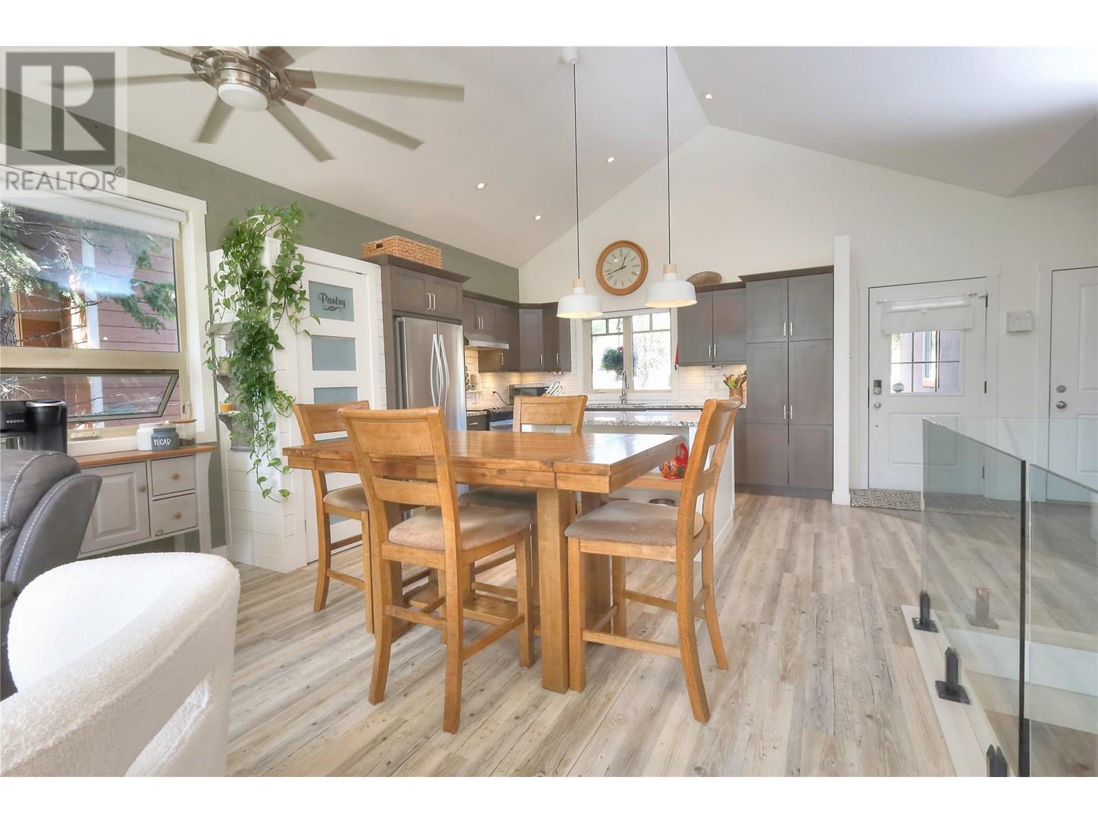 Photo 42 of 917 Copper Point Way, Windermere BC
