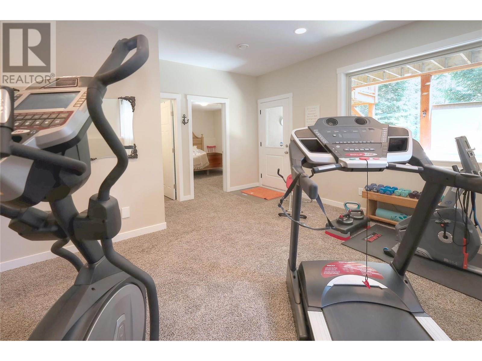 Photo 6 of 917 Copper Point Way, Windermere BC