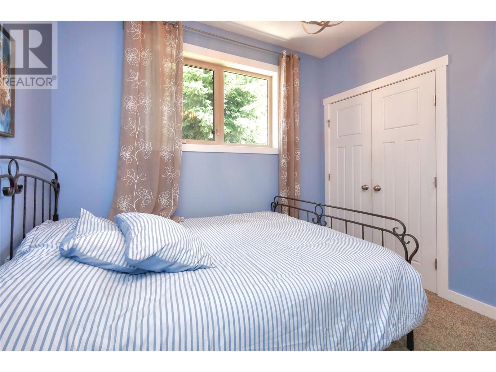 Photo 24 of 917 Copper Point Way, Windermere BC