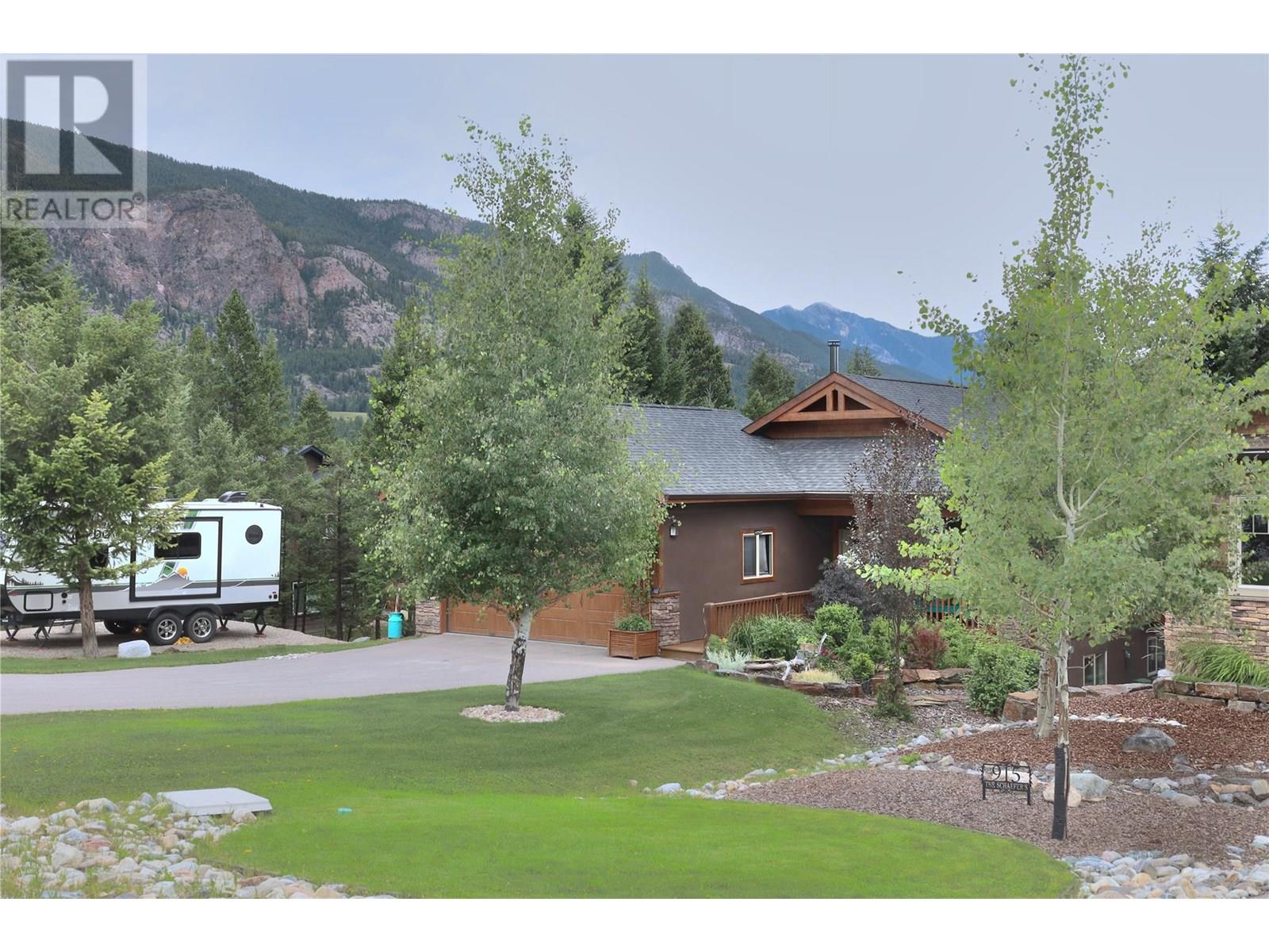 Photo 34 of 917 Copper Point Way, Windermere BC