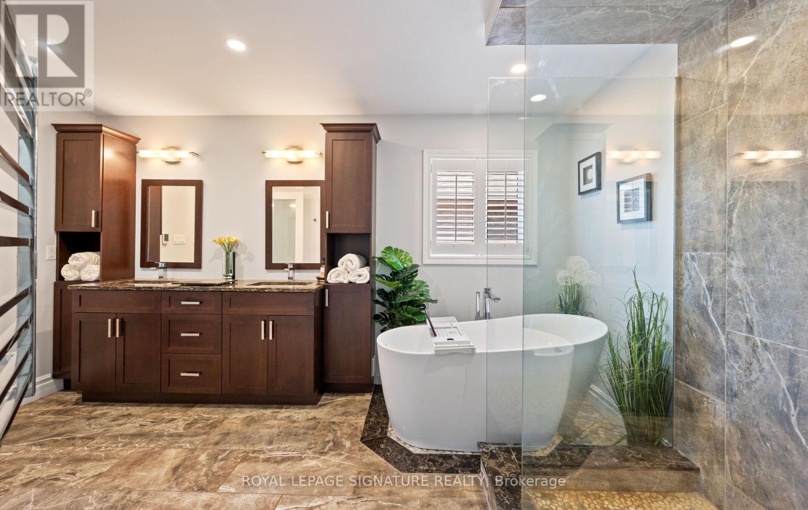 Photo 19 of 49 Harley Avenue, Halton Hills ON