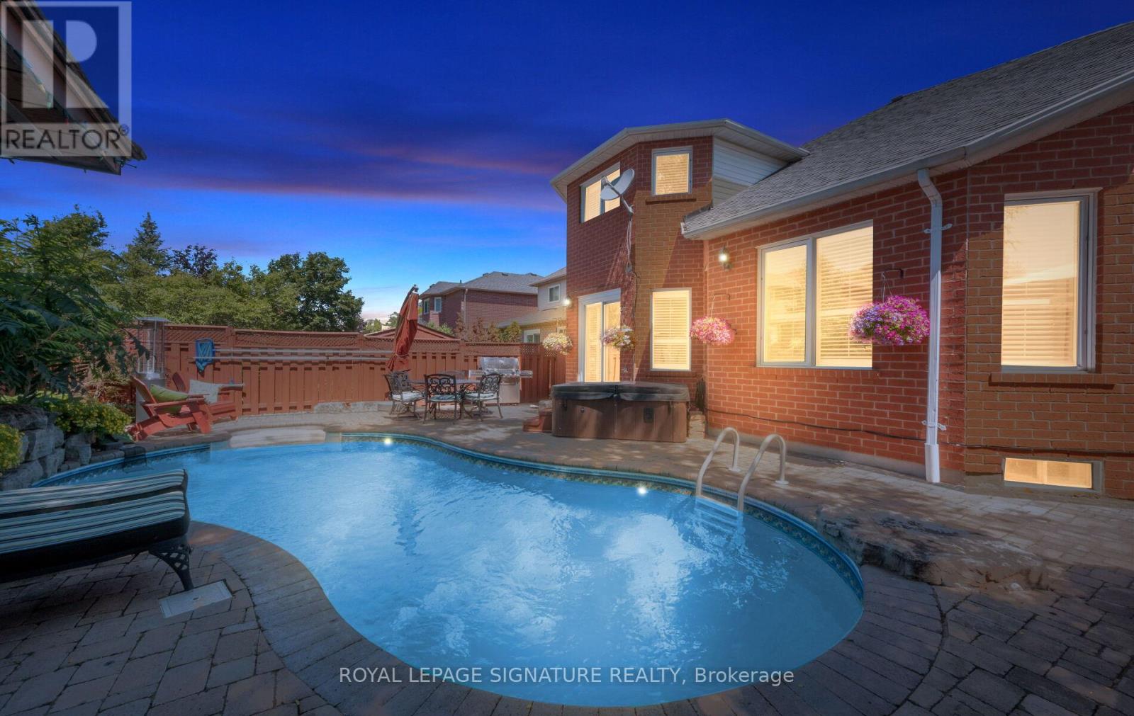 Photo 26 of 49 Harley Avenue, Halton Hills ON
