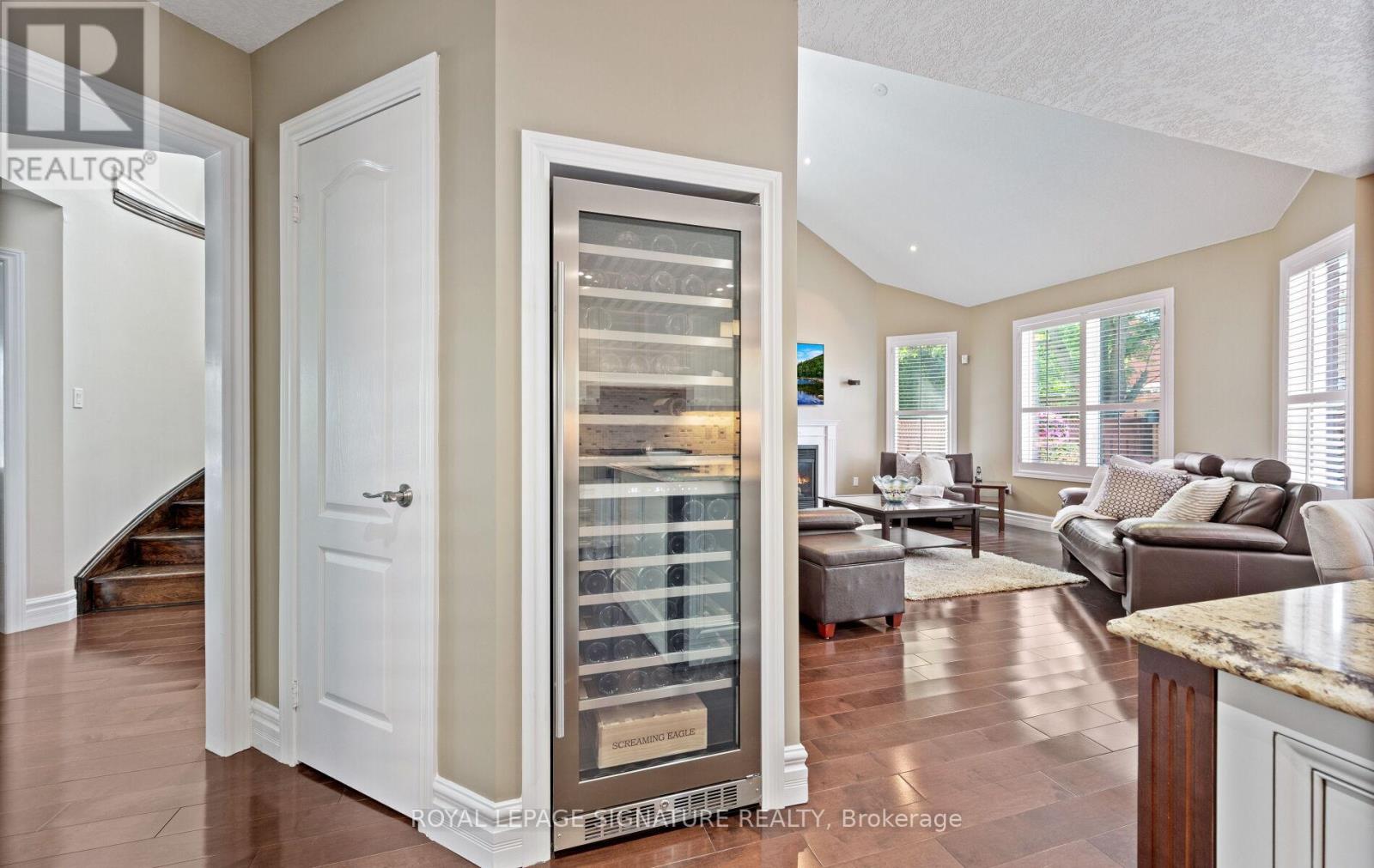 Photo 10 of 49 Harley Avenue, Halton Hills ON