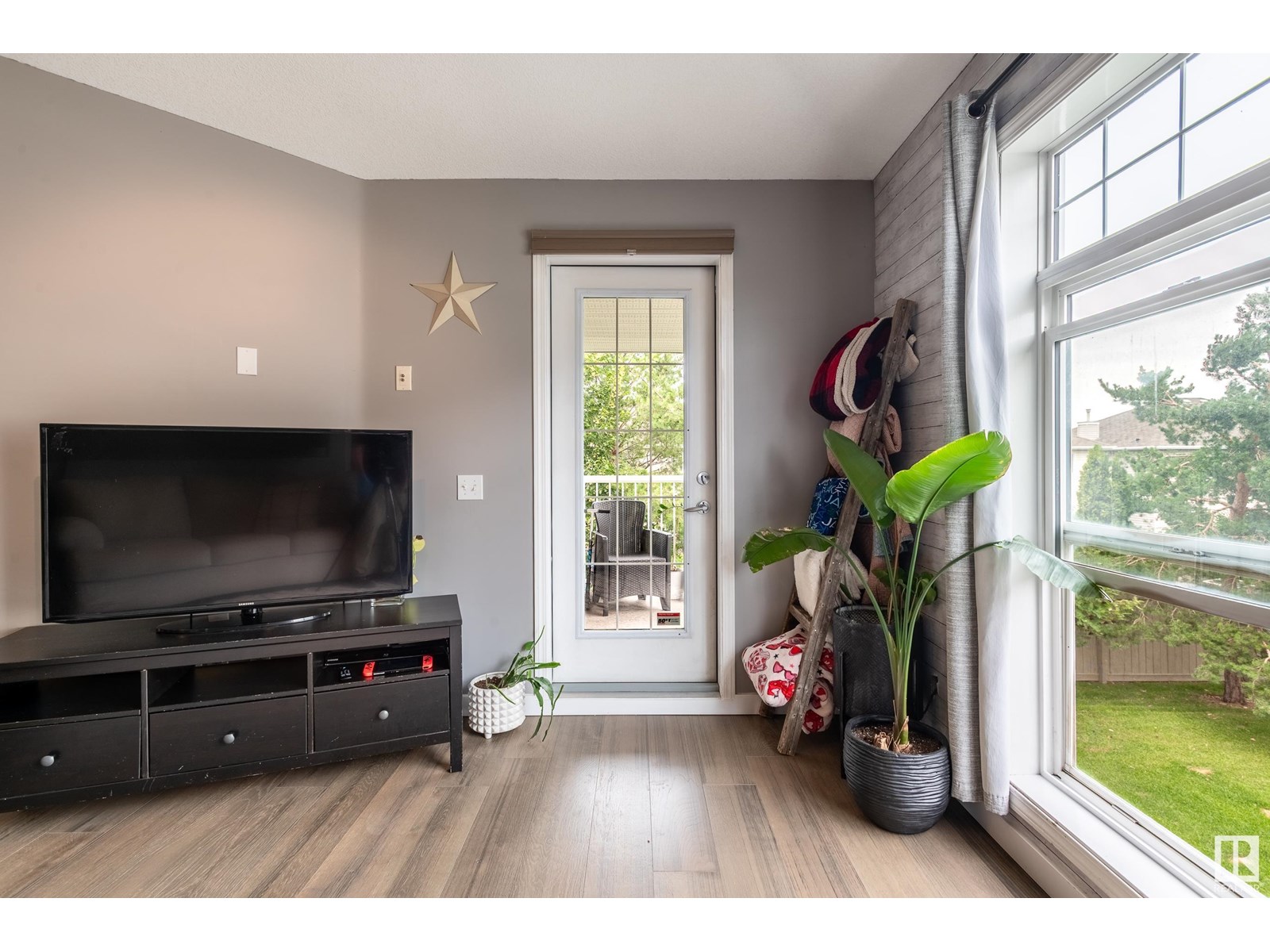 Photo 5 of 50 150 Edwards Dr Sw, Edmonton AB