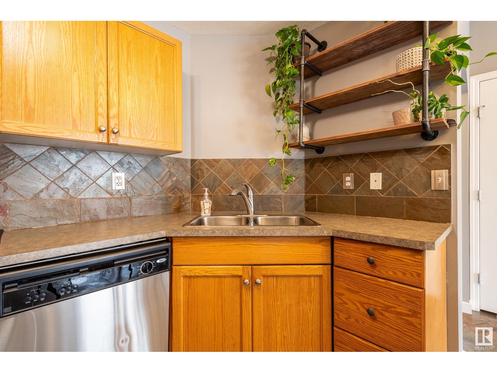 Photo 7 of 50 150 Edwards Dr Sw, Edmonton AB