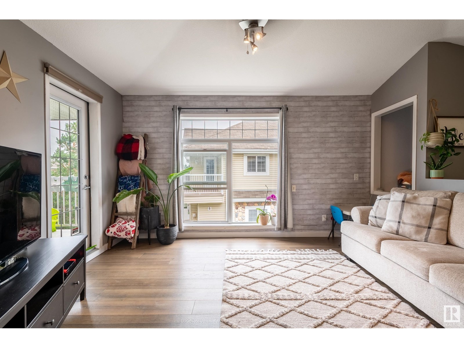 Photo 2 of 50 150 Edwards Dr Sw, Edmonton AB