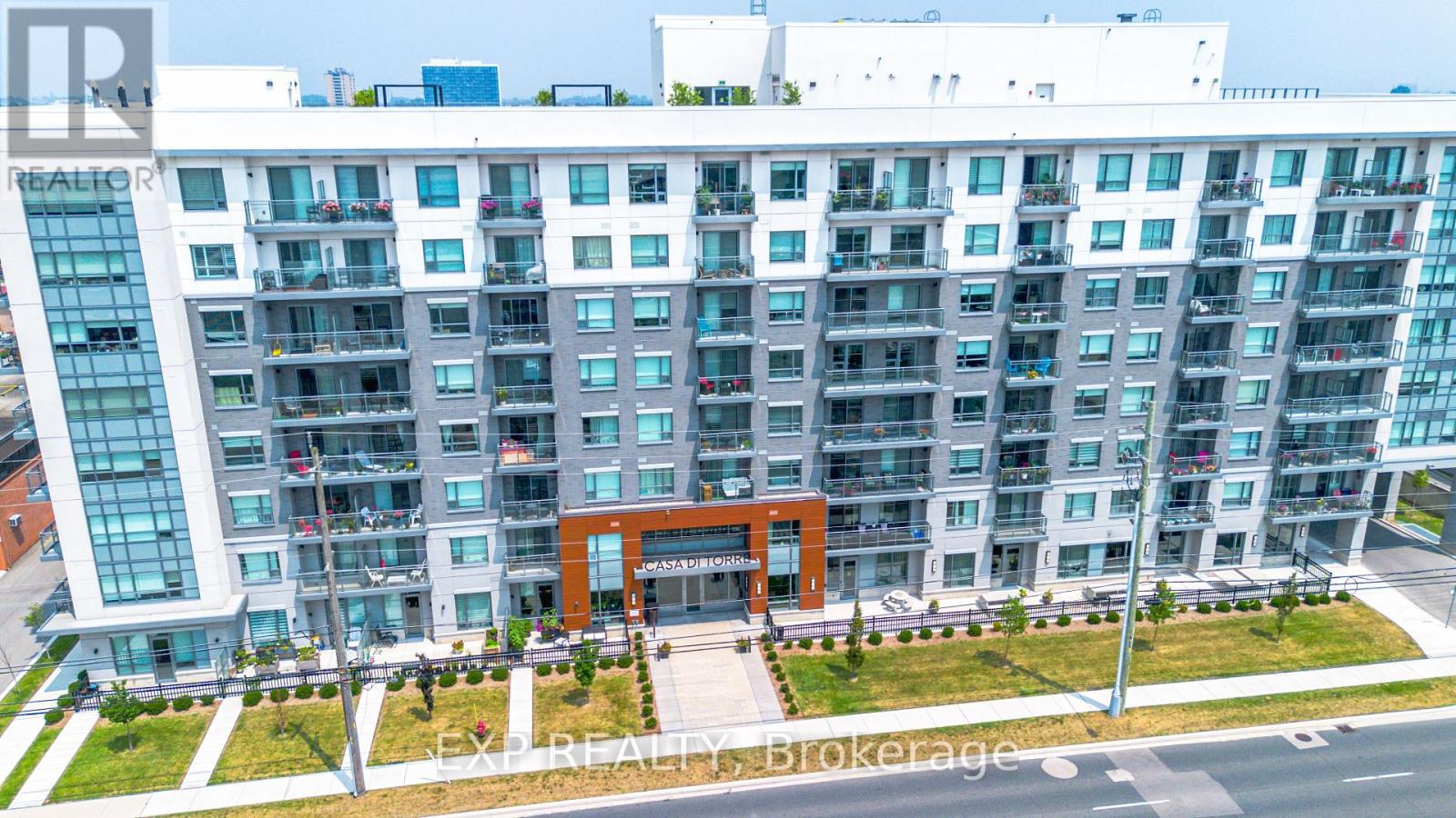 Photo 16 of 215 121 Highway 8, Hamilton ON