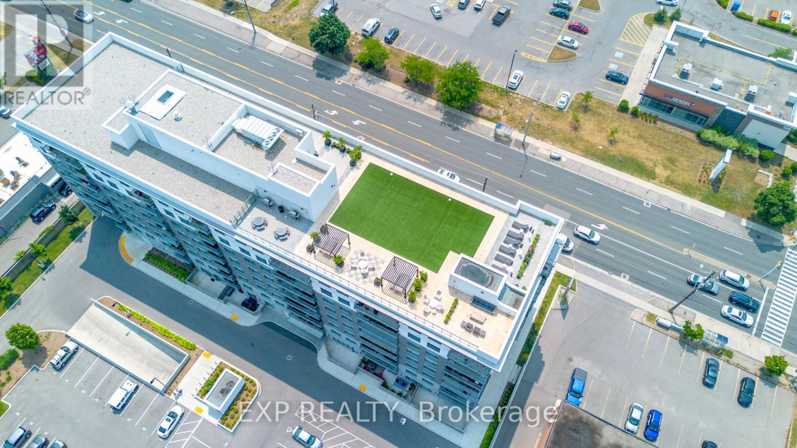 Photo 31 of 215 121 Highway 8, Hamilton ON