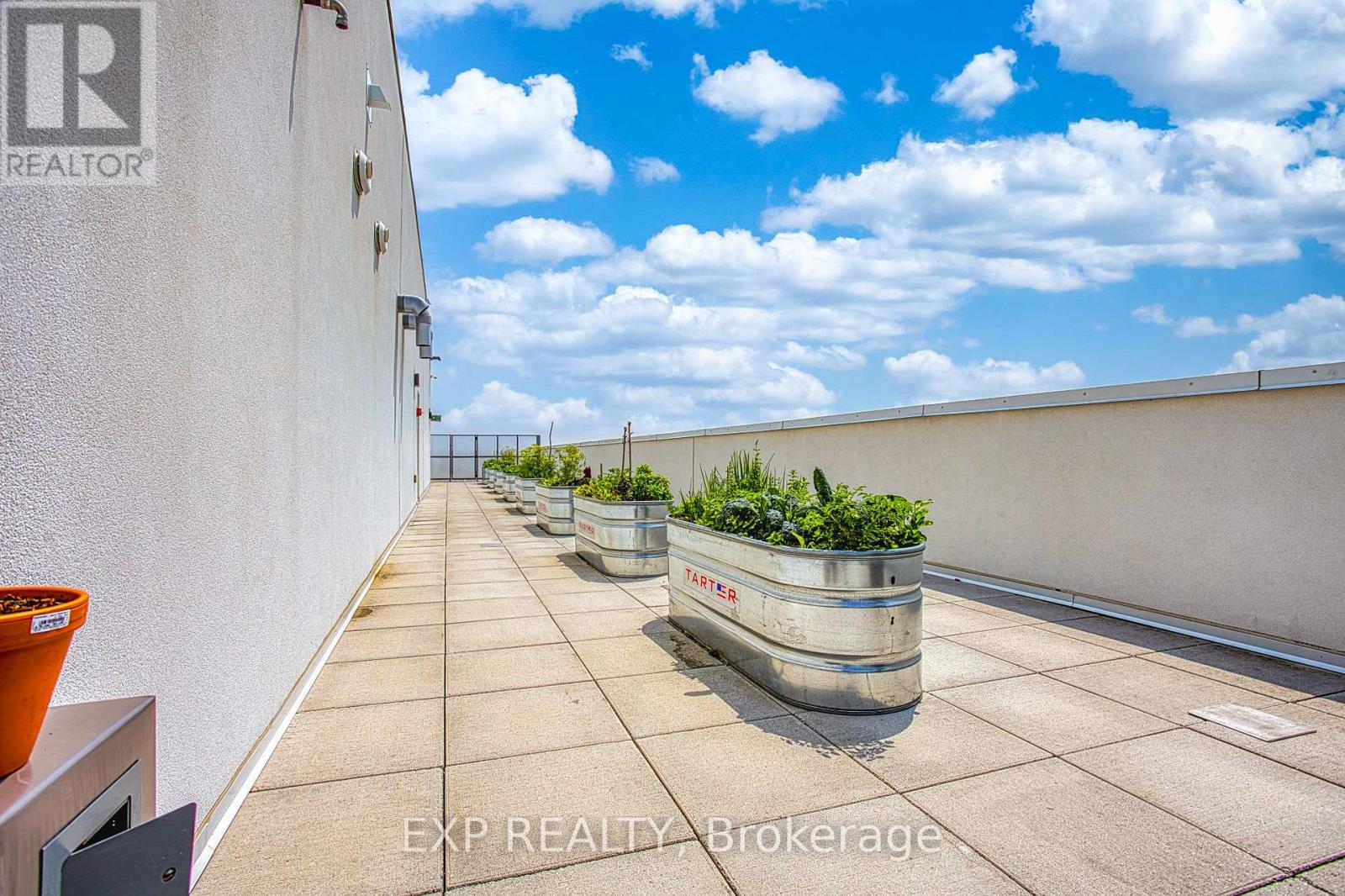 Photo 24 of 215 121 Highway 8, Hamilton ON