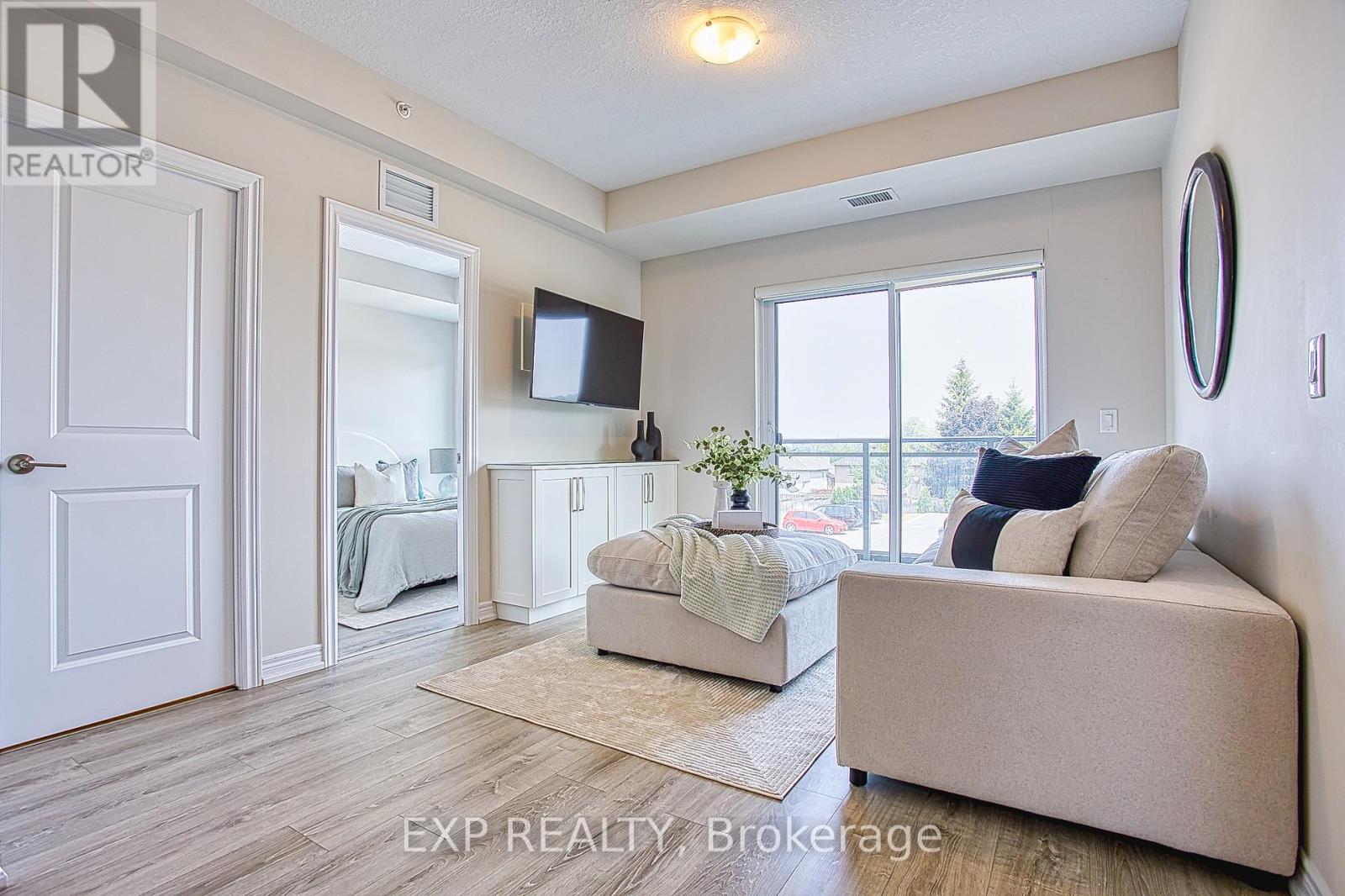 Photo 6 of 215 121 Highway 8, Hamilton ON