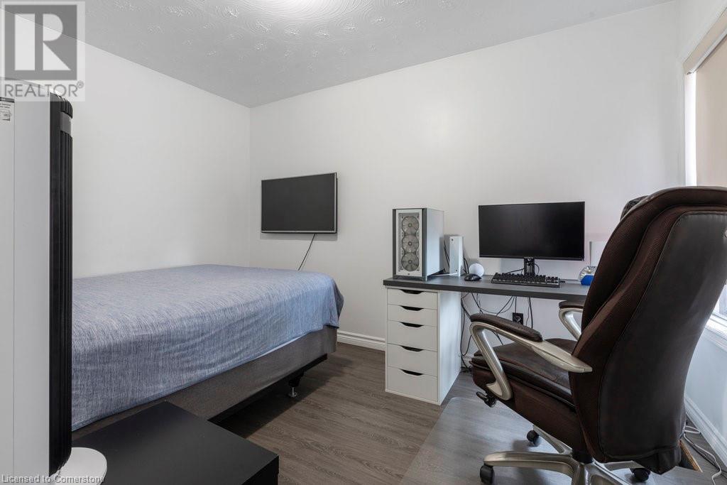 Photo 18 of 52 Clyde Street, Hamilton ON