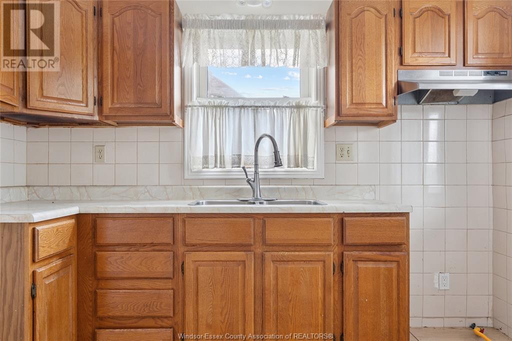 Photo 16 of 805 Pierre, Windsor ON