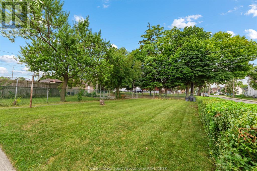 Photo 21 of 805 Pierre, Windsor ON