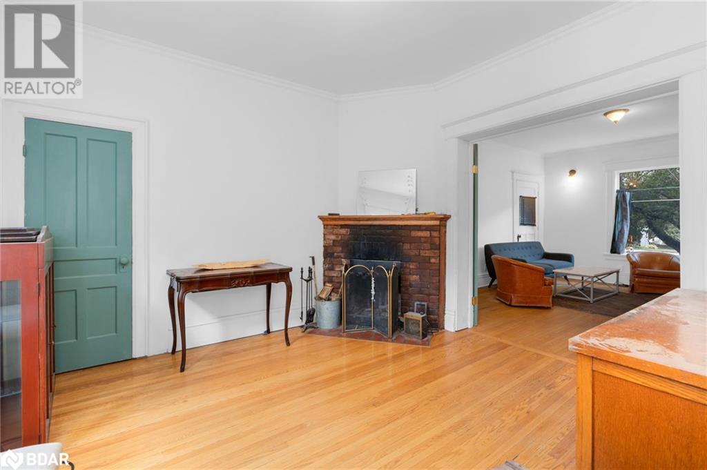 Photo 2 of 134 Owen Street, Barrie ON