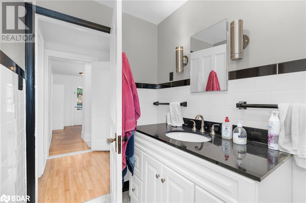 Photo 5 of 134 Owen Street, Barrie ON
