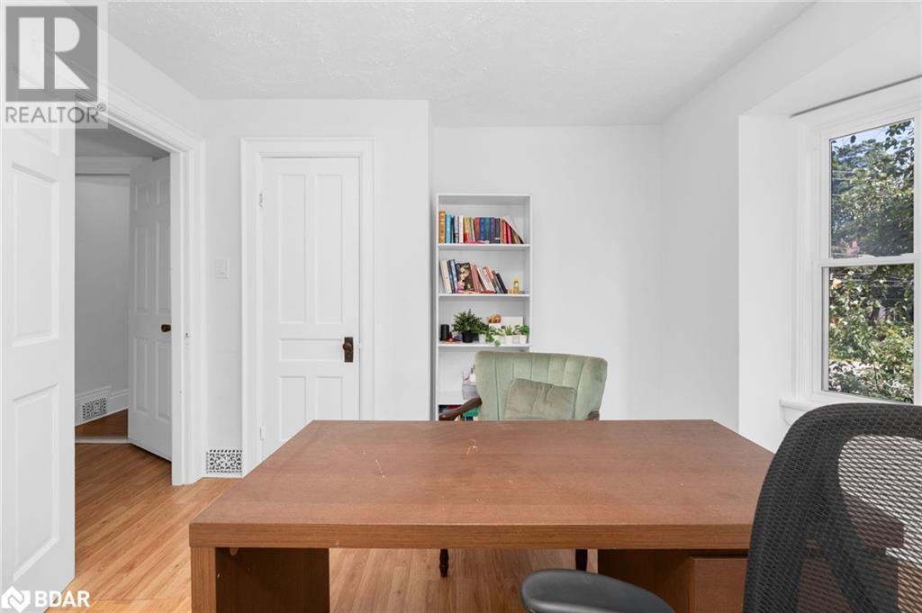 Photo 16 of 134 Owen Street, Barrie ON