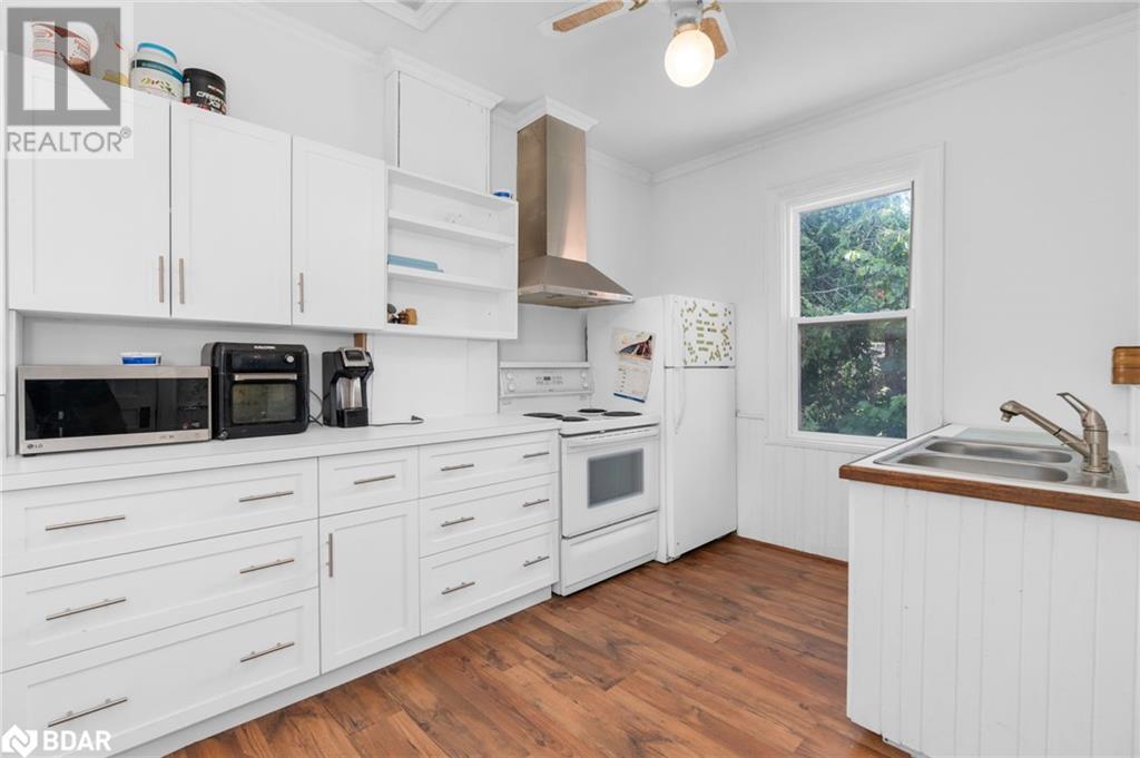 Photo 10 of 134 Owen Street, Barrie ON