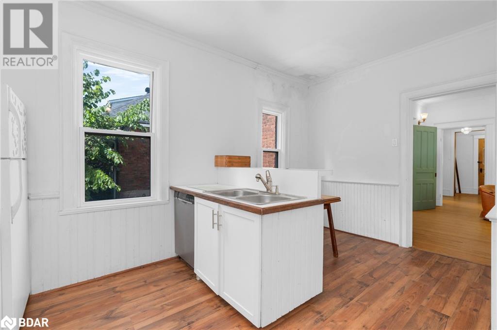 Photo 13 of 134 Owen Street, Barrie ON
