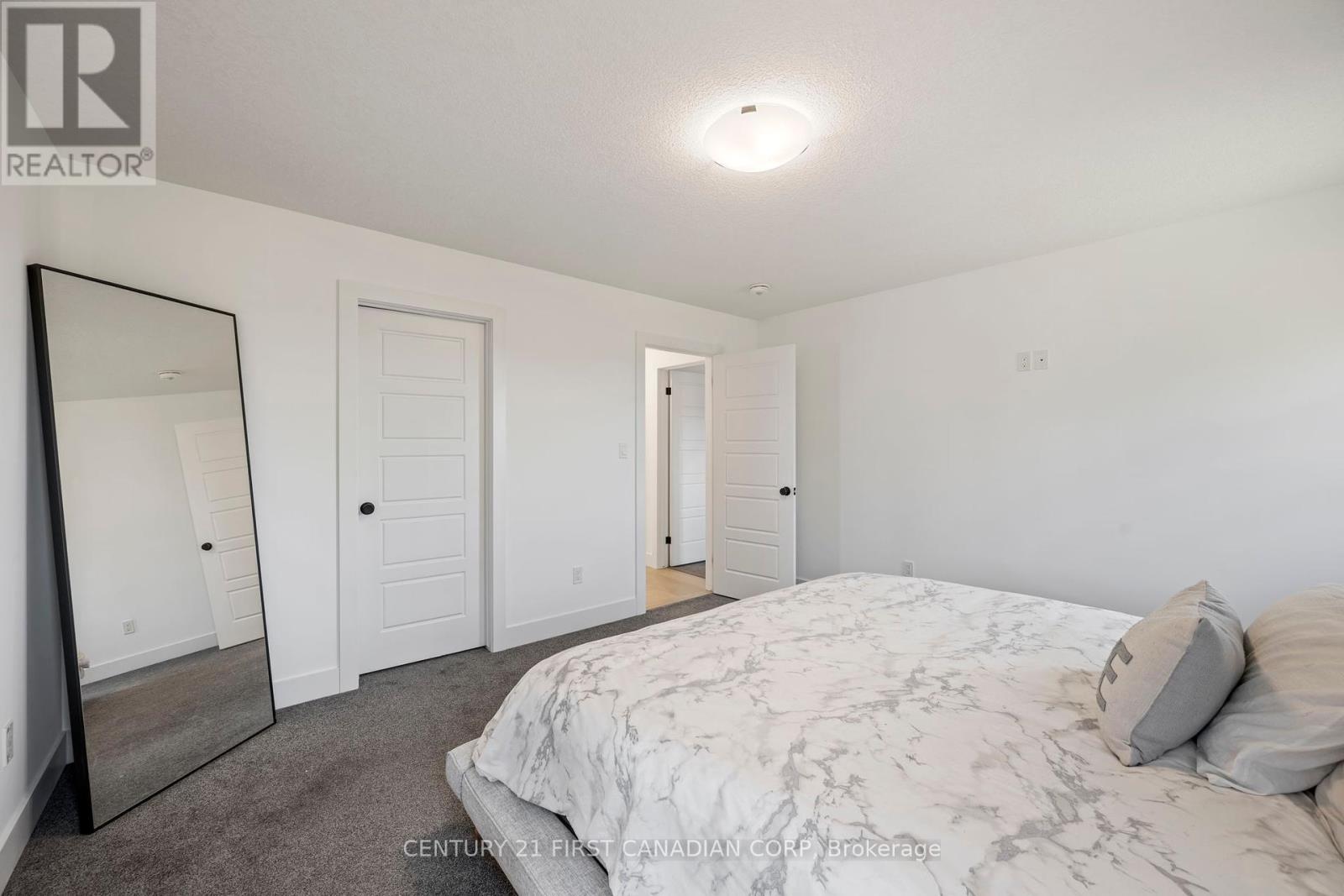 Photo 10 of 5 Hartland Circle, St Thomas ON