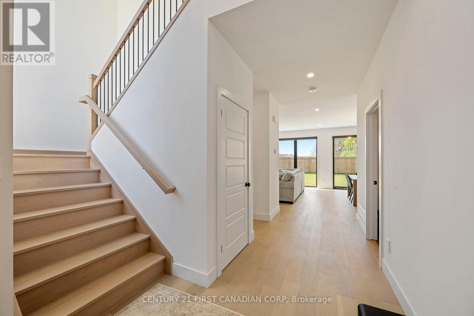 Photo 39 of 5 Hartland Circle, St Thomas ON