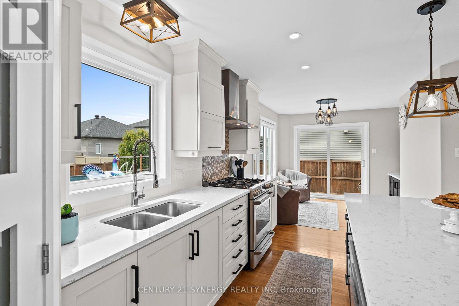 Photo 40 of 406 Provence Avenue, Russell ON