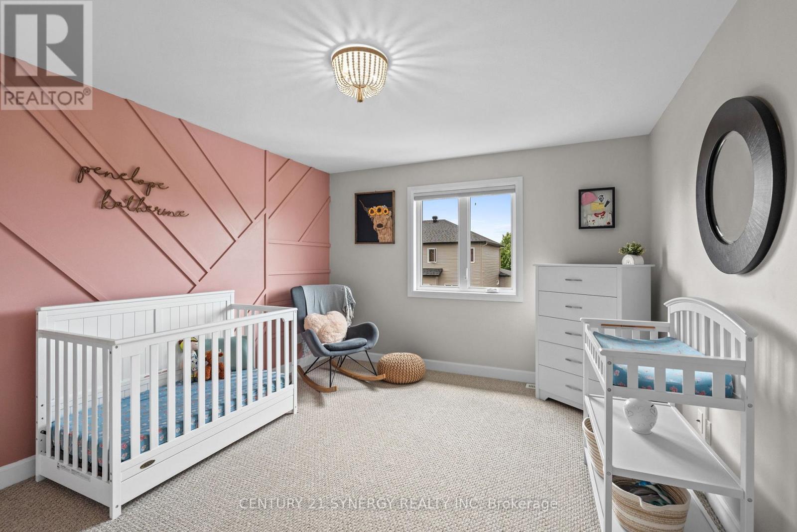 Photo 18 of 406 Provence Avenue, Russell ON