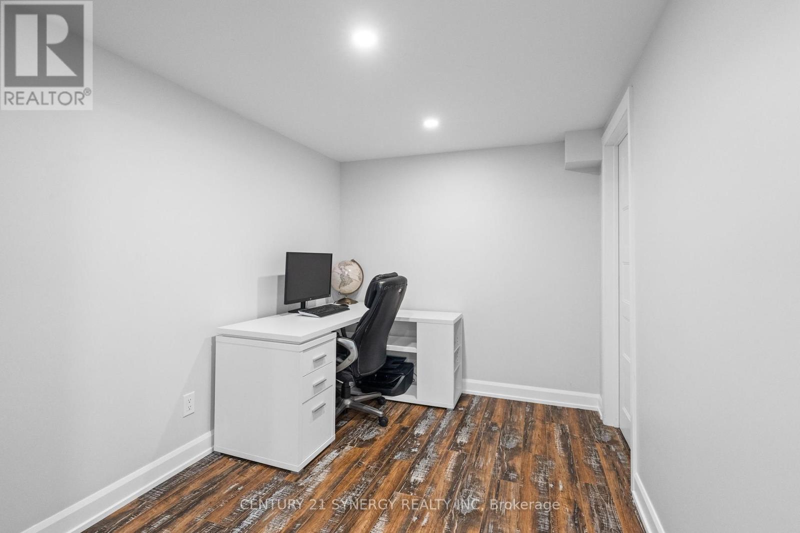 Photo 21 of 406 Provence Avenue, Russell ON