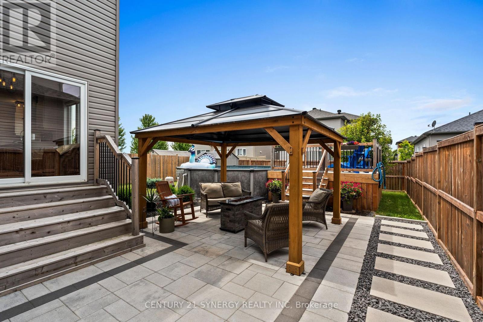 Photo 11 of 406 Provence Avenue, Russell ON