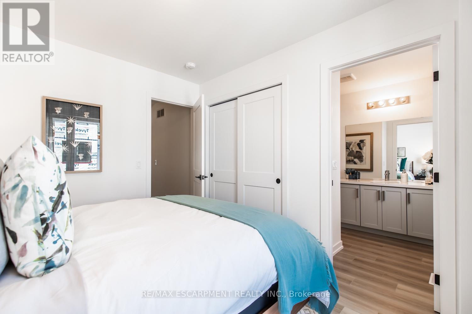 Photo 32 of 205 Burke Street, Hamilton ON