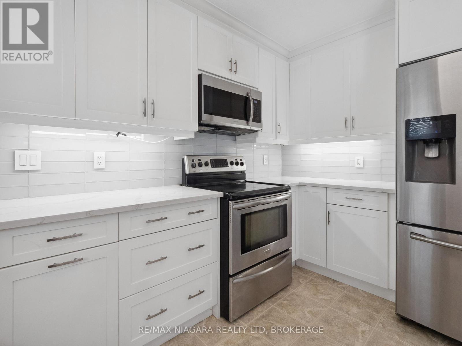 Photo 19 of 66 Hunter Drive, Welland ON