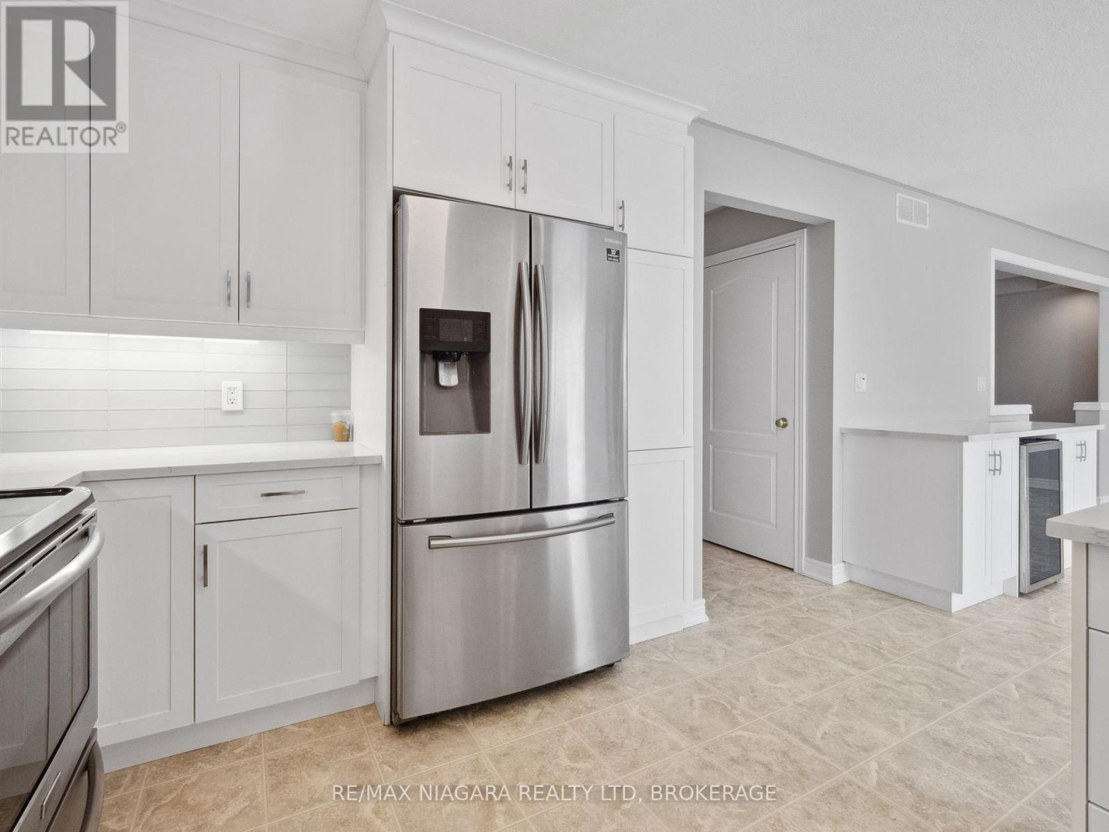 Photo 6 of 66 Hunter Drive, Welland ON