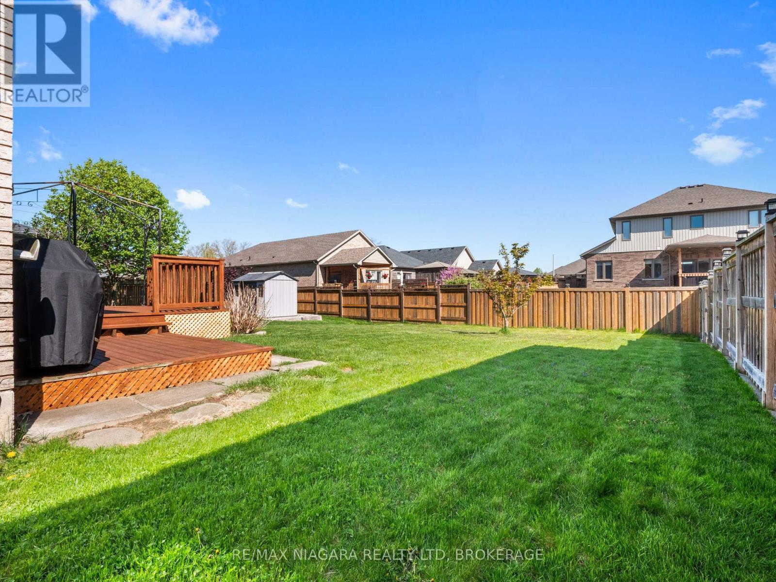 Photo 12 of 66 Hunter Drive, Welland ON