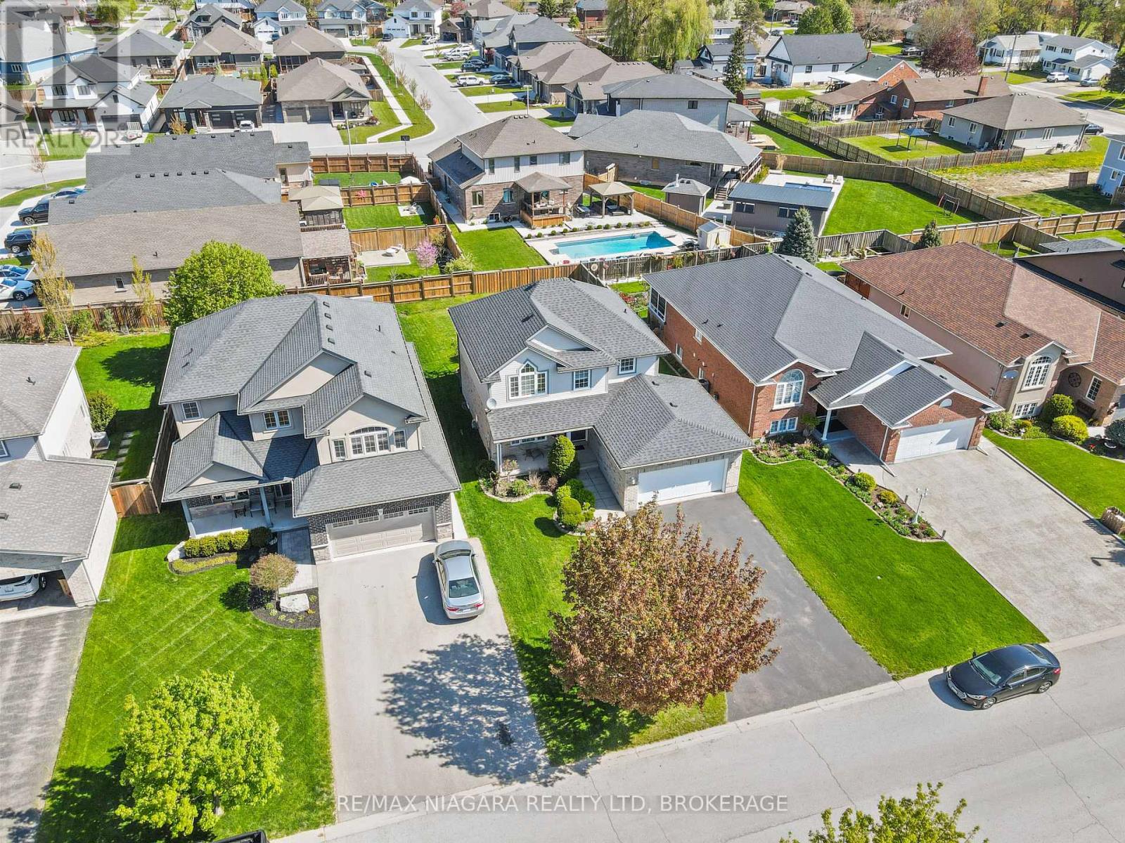 Photo 15 of 66 Hunter Drive, Welland ON