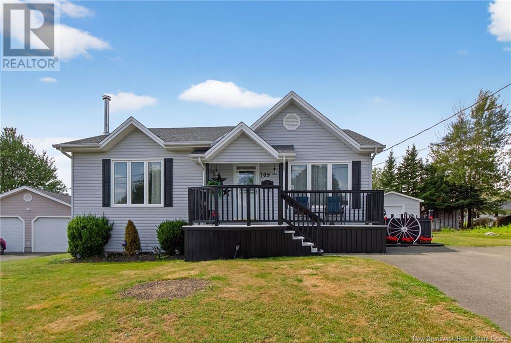 709 BOUDREAU STREET - 1