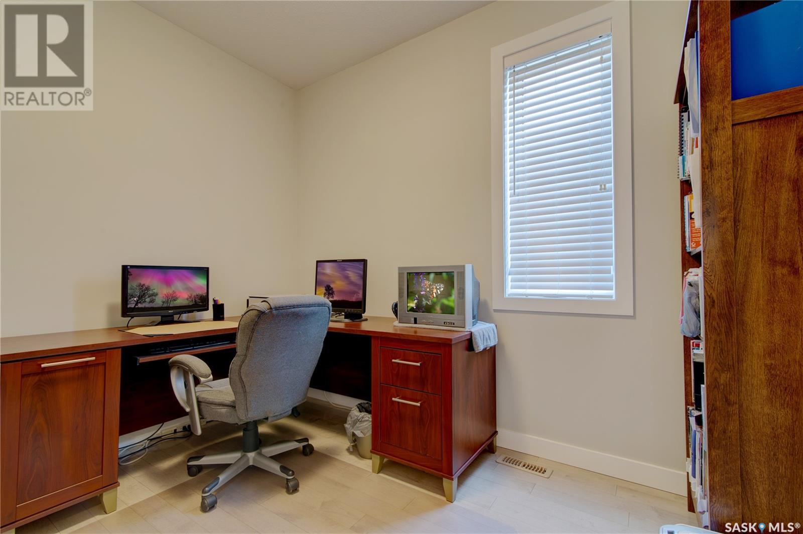 Photo 10 of 4029 Waterer Street, Regina SK