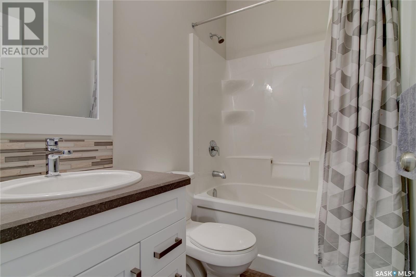 Photo 12 of 4029 Waterer Street, Regina SK