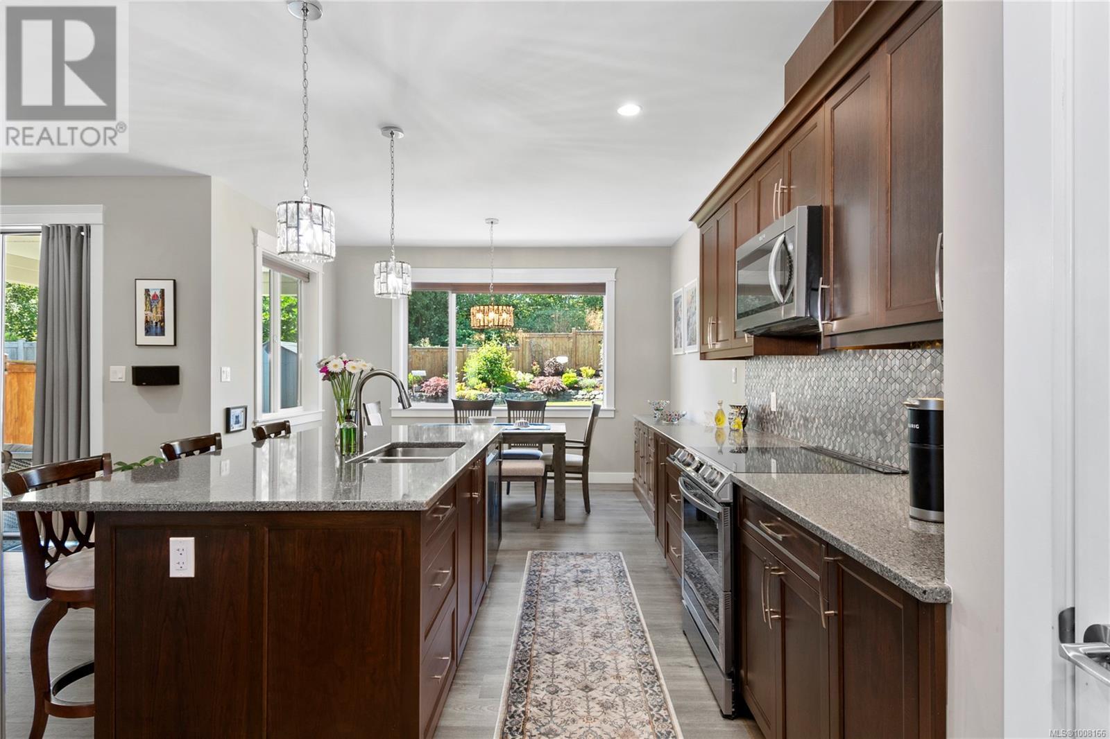 Photo 39 of 2270 Forest Grove Dr, Campbell River BC
