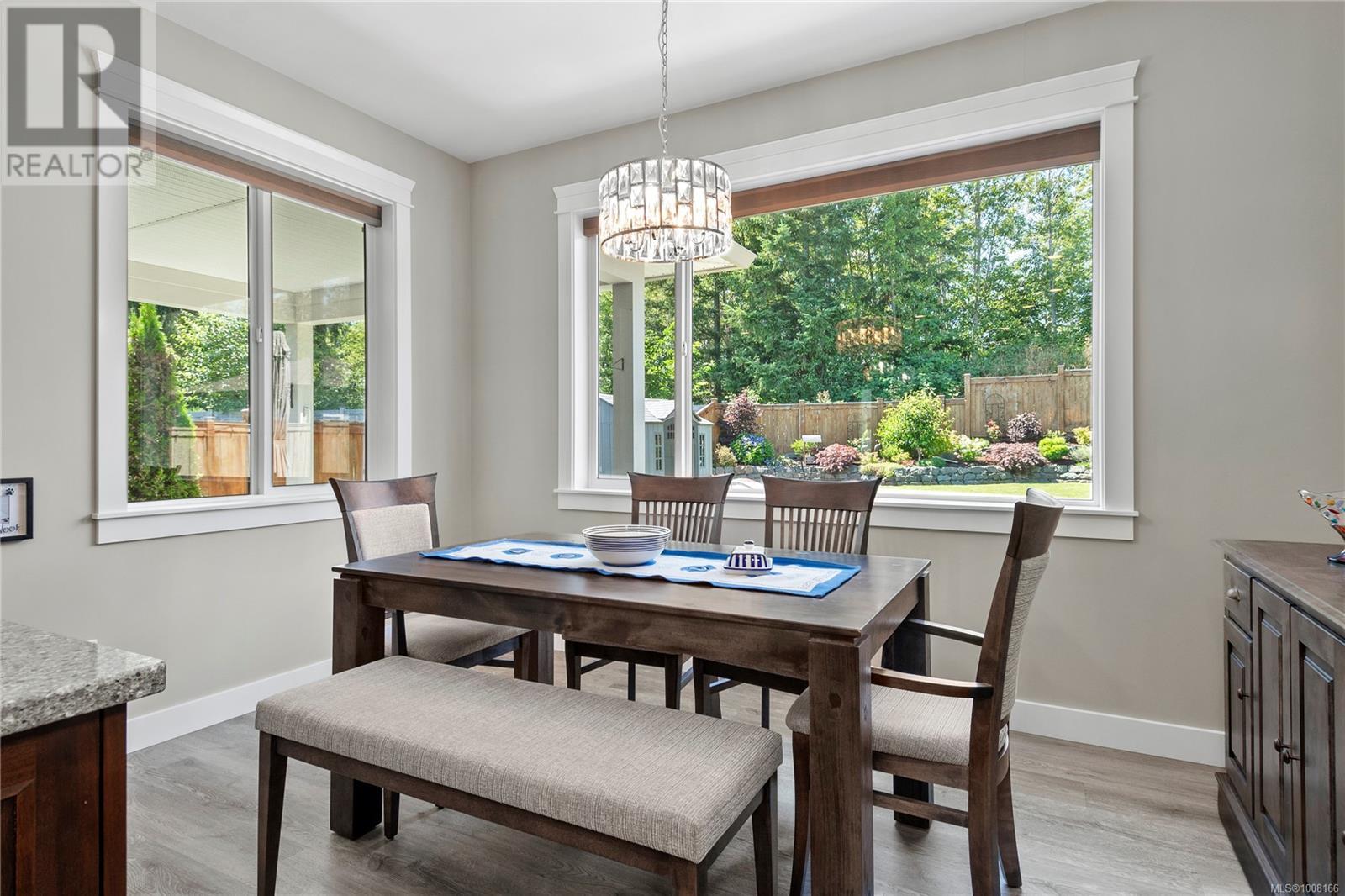 Photo 14 of 2270 Forest Grove Dr, Campbell River BC