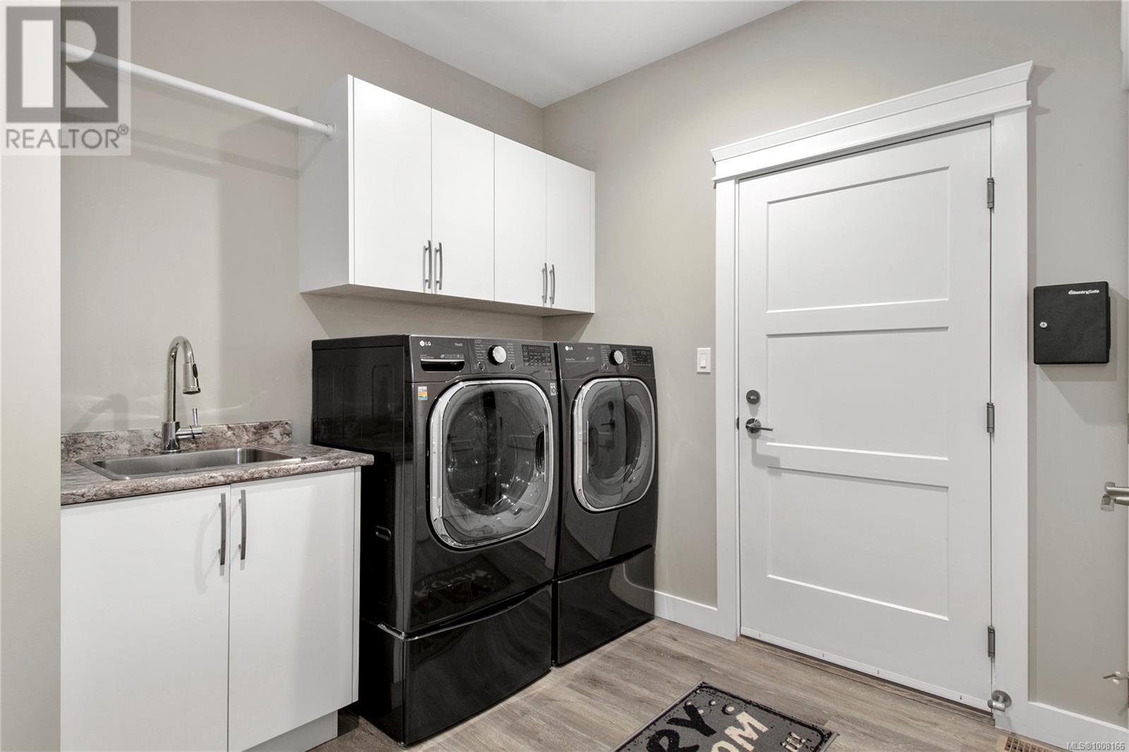 Photo 43 of 2270 Forest Grove Dr, Campbell River BC