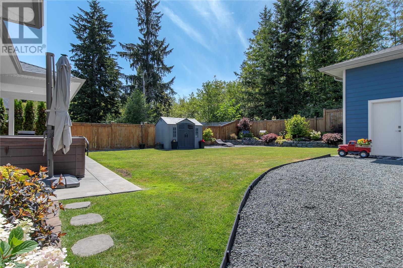 Photo 16 of 2270 Forest Grove Dr, Campbell River BC