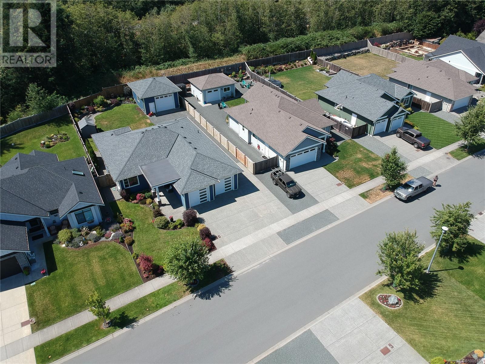 Photo 33 of 2270 Forest Grove Dr, Campbell River BC