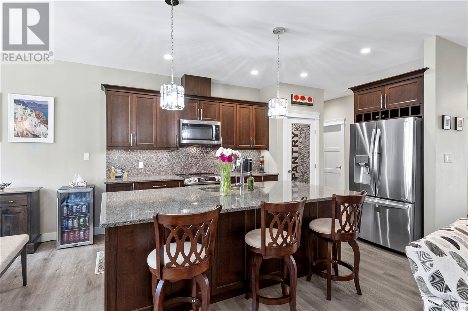 Photo 44 of 2270 Forest Grove Dr, Campbell River BC
