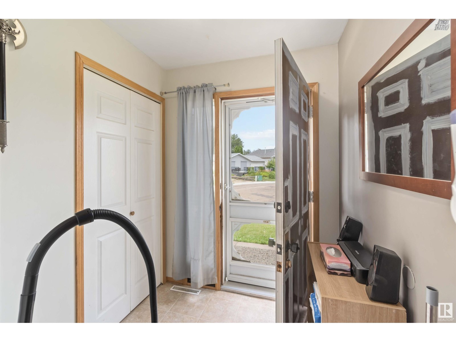 Photo 5 of 5328 63 St, Redwater AB