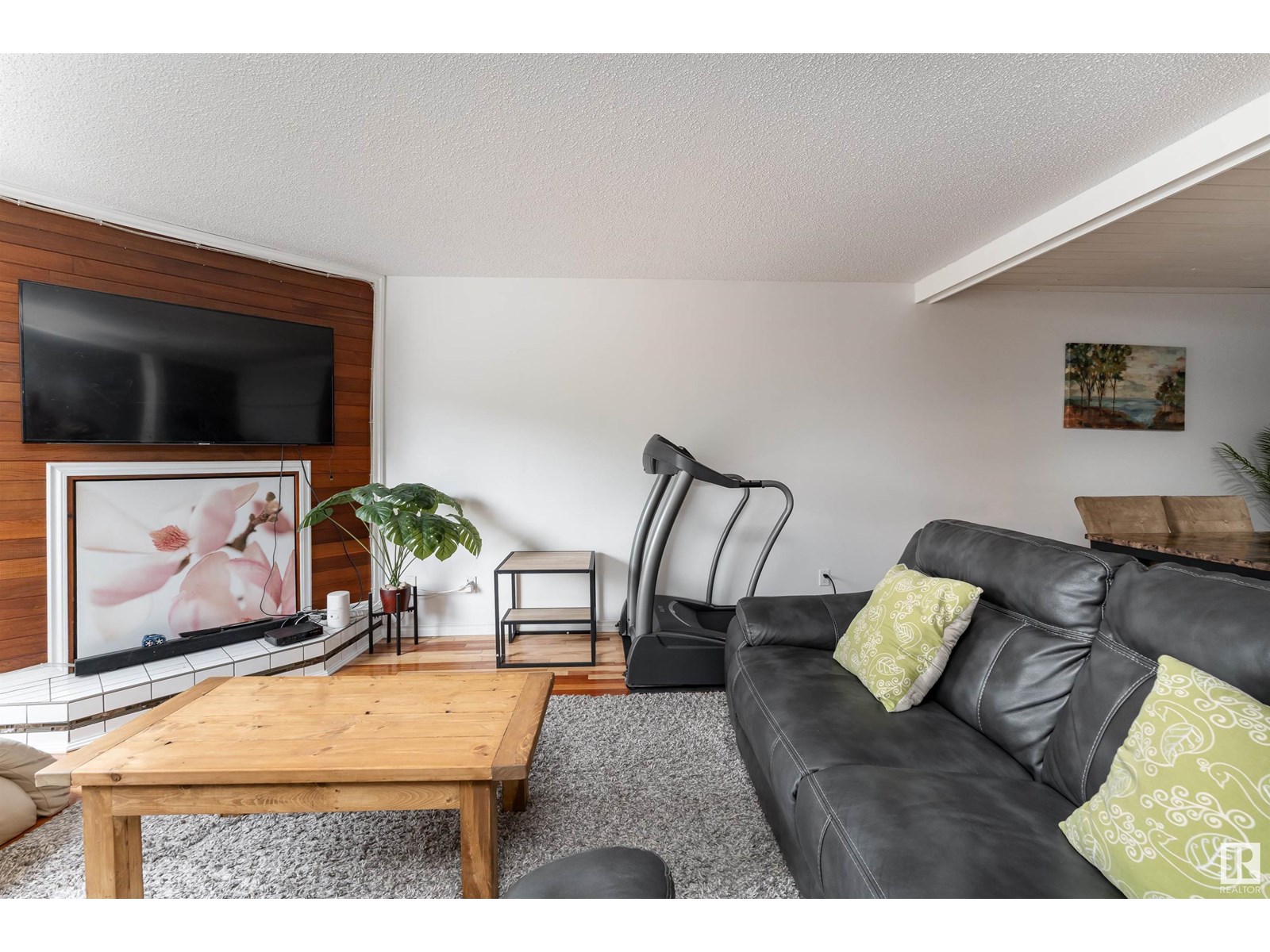 Photo 17 of 100 Marlborough Pl Nw, Edmonton AB