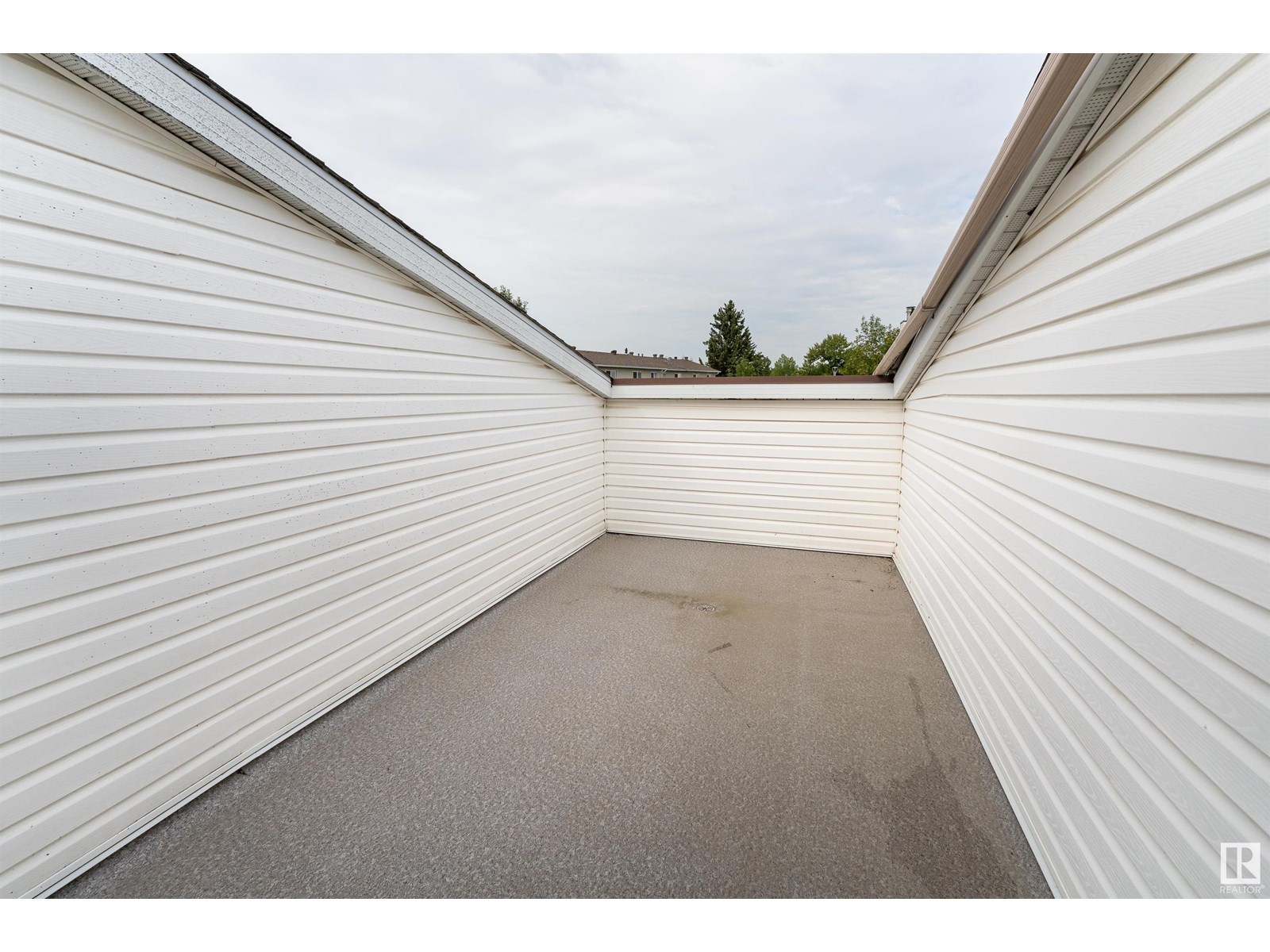 Photo 23 of 100 Marlborough Pl Nw, Edmonton AB
