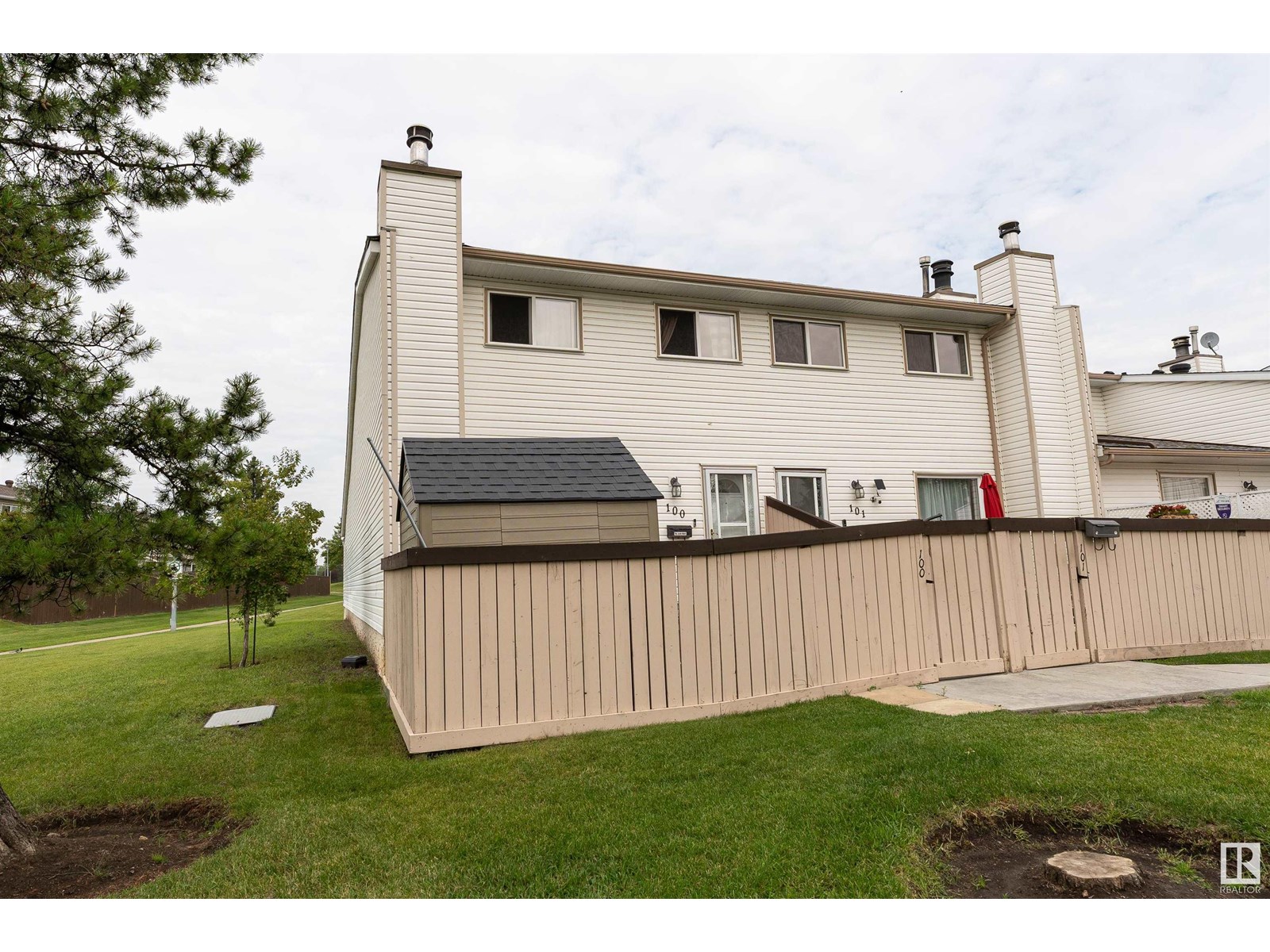 Photo 13 of 100 Marlborough Pl Nw, Edmonton AB