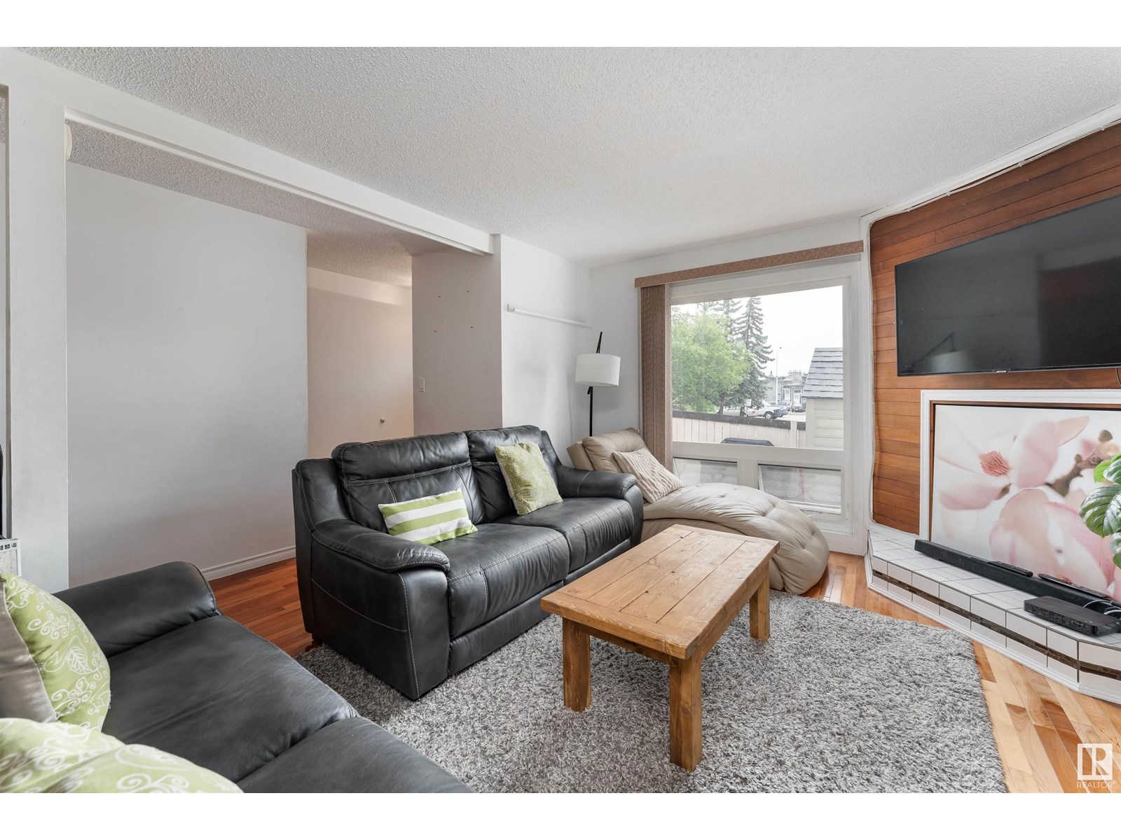 Photo 10 of 100 Marlborough Pl Nw, Edmonton AB