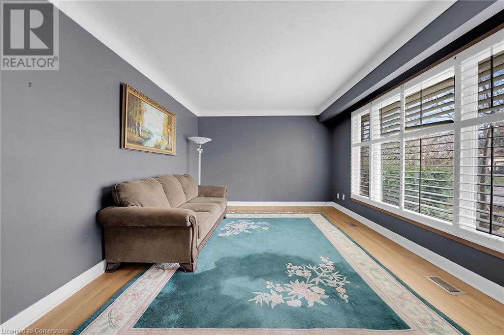 Photo 24 of 9 Gavin Drive, St Catharines ON